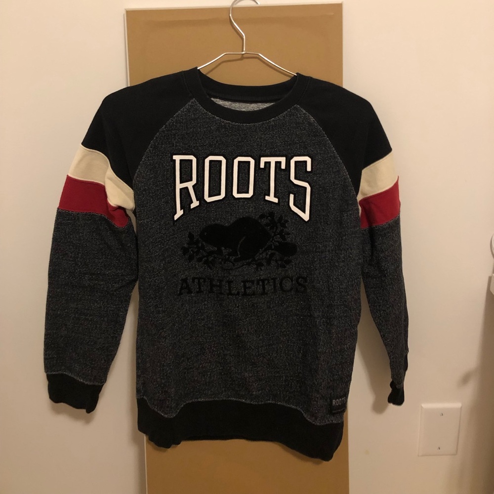 ROOTS crewneck